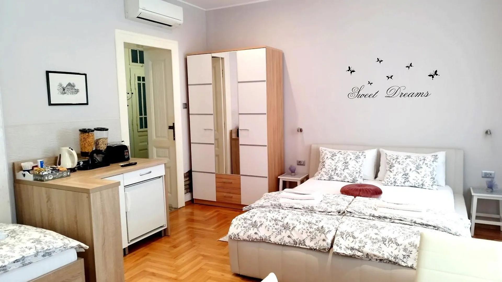 Lavender - City Room With Free Parking Pula Gasthuis