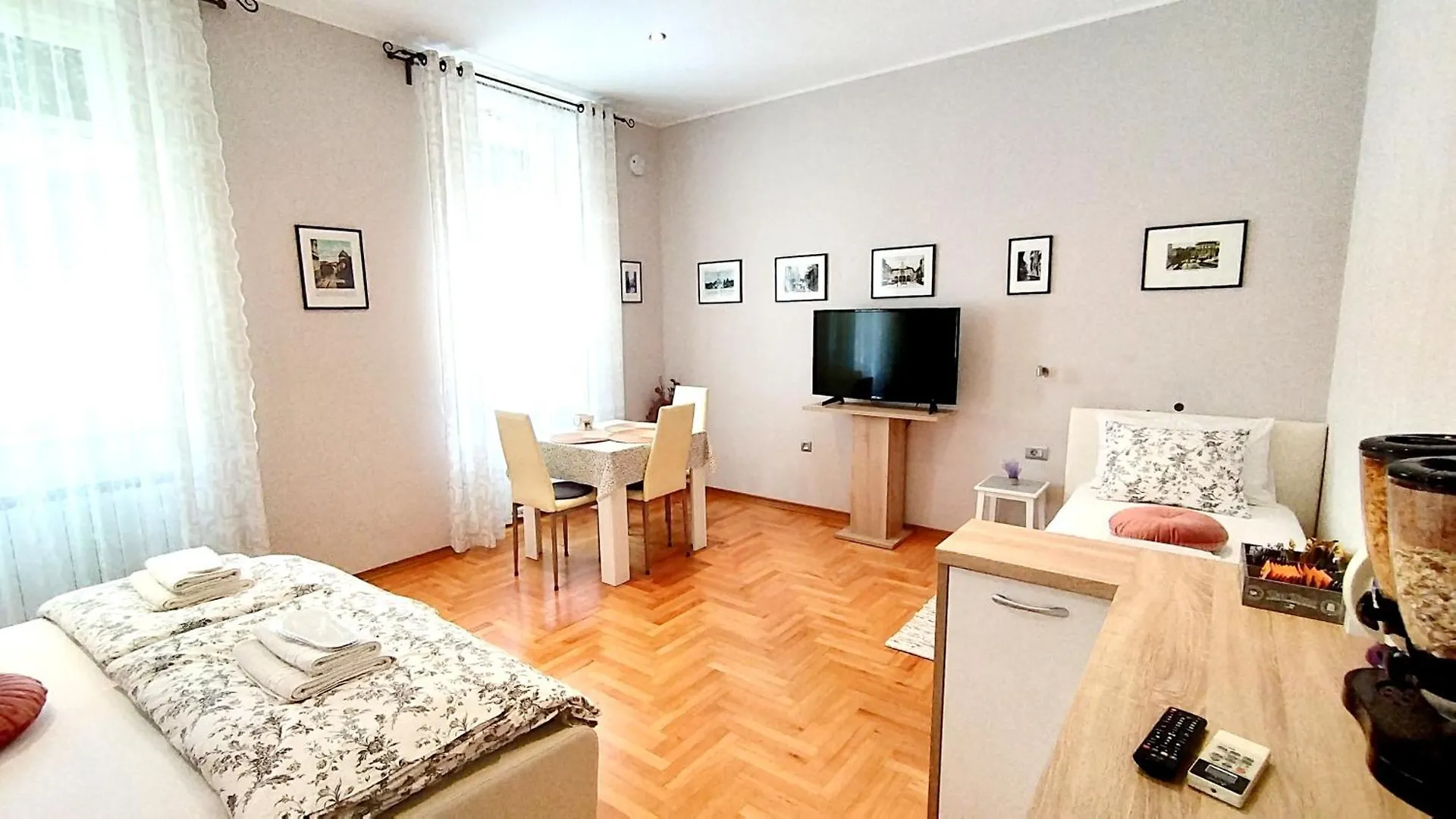 Gasthuis Lavender - City Room With Free Parking Pula