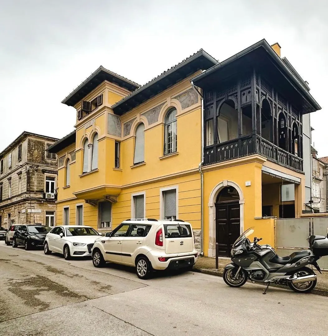 Lavender - City Room With Free Parking 4*, Pula Croatia