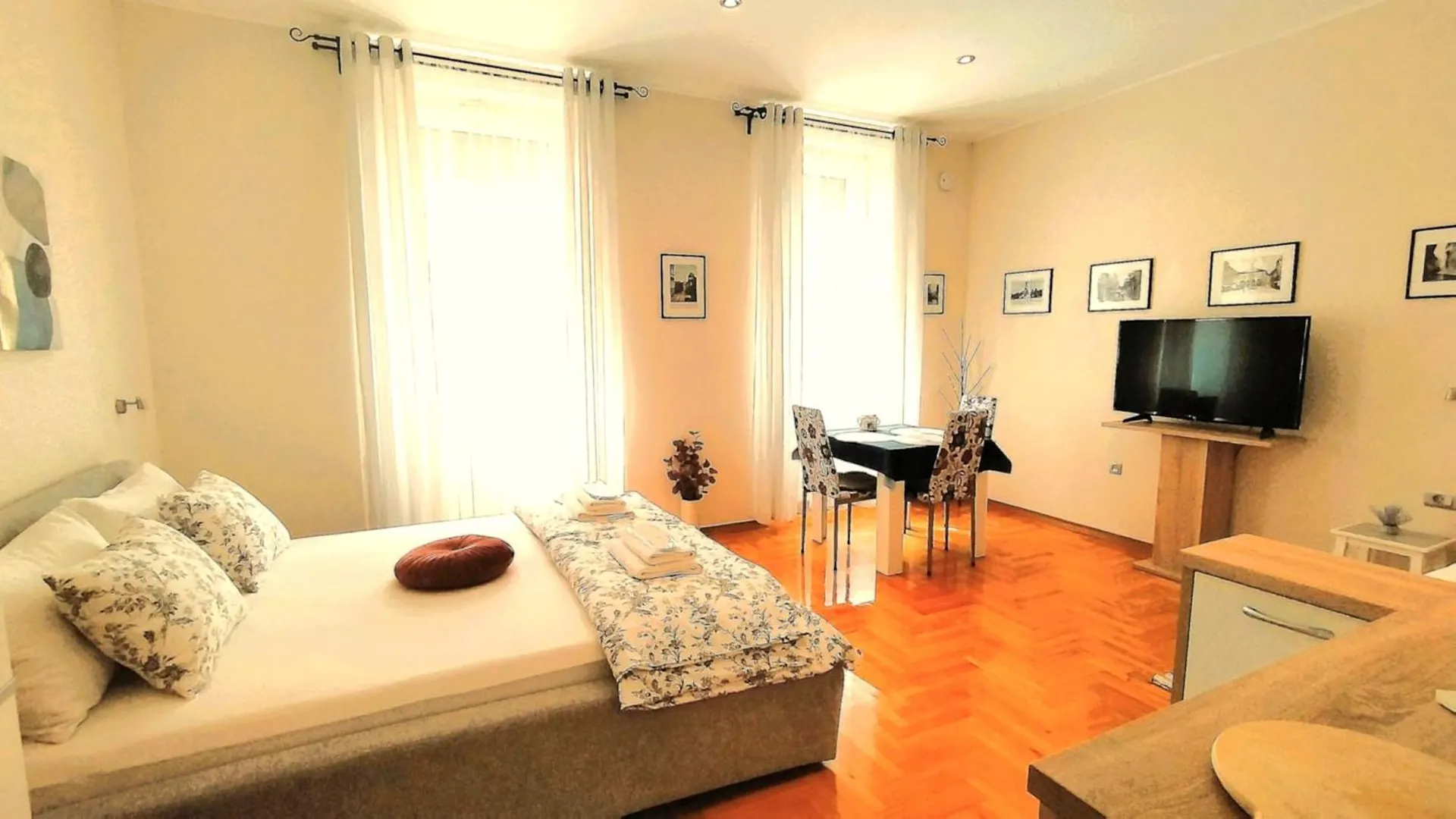Lavender - City Room With Free Parking Pula Kroatië